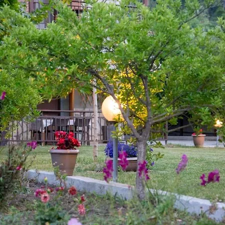 Athanasia Apartman *