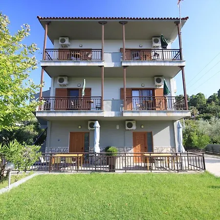 Athanasia Apartman *