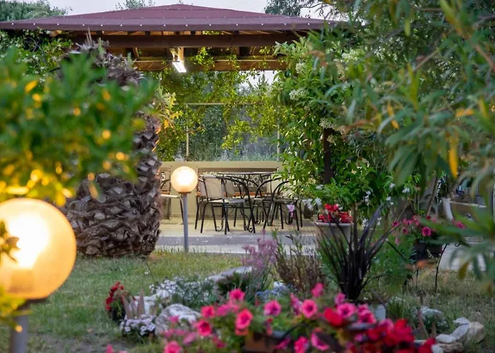 Athanasia * Néos Marmarás