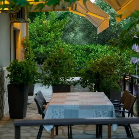 Athanasia * Неос-Мармарас